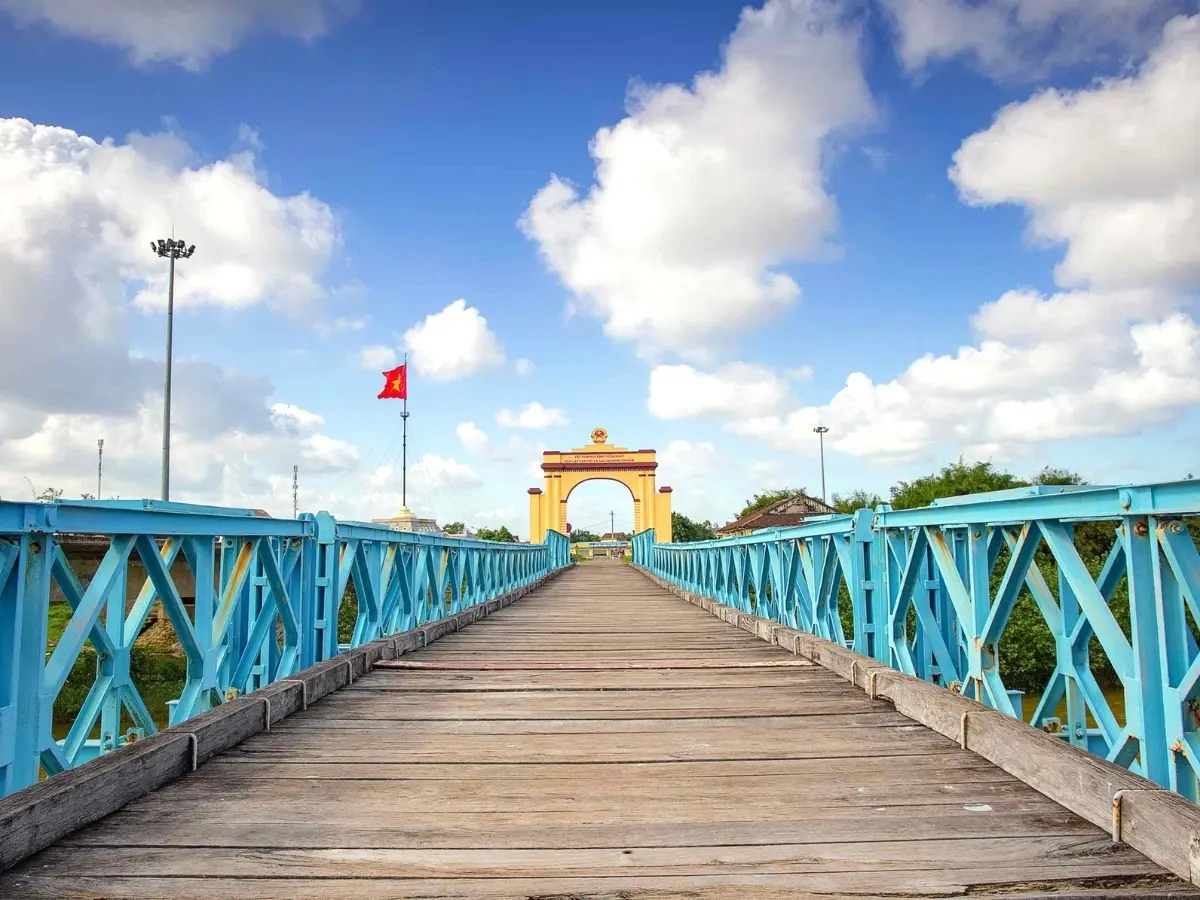 Cầu Hiền Lương - Nhân chứng lịch sử một thời