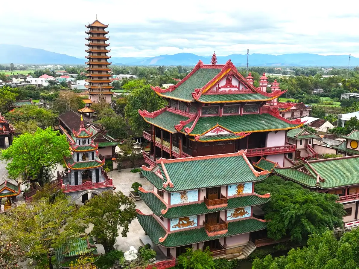 Khám phá kiến trúc độc đáo của Chùa Thiên Hưng