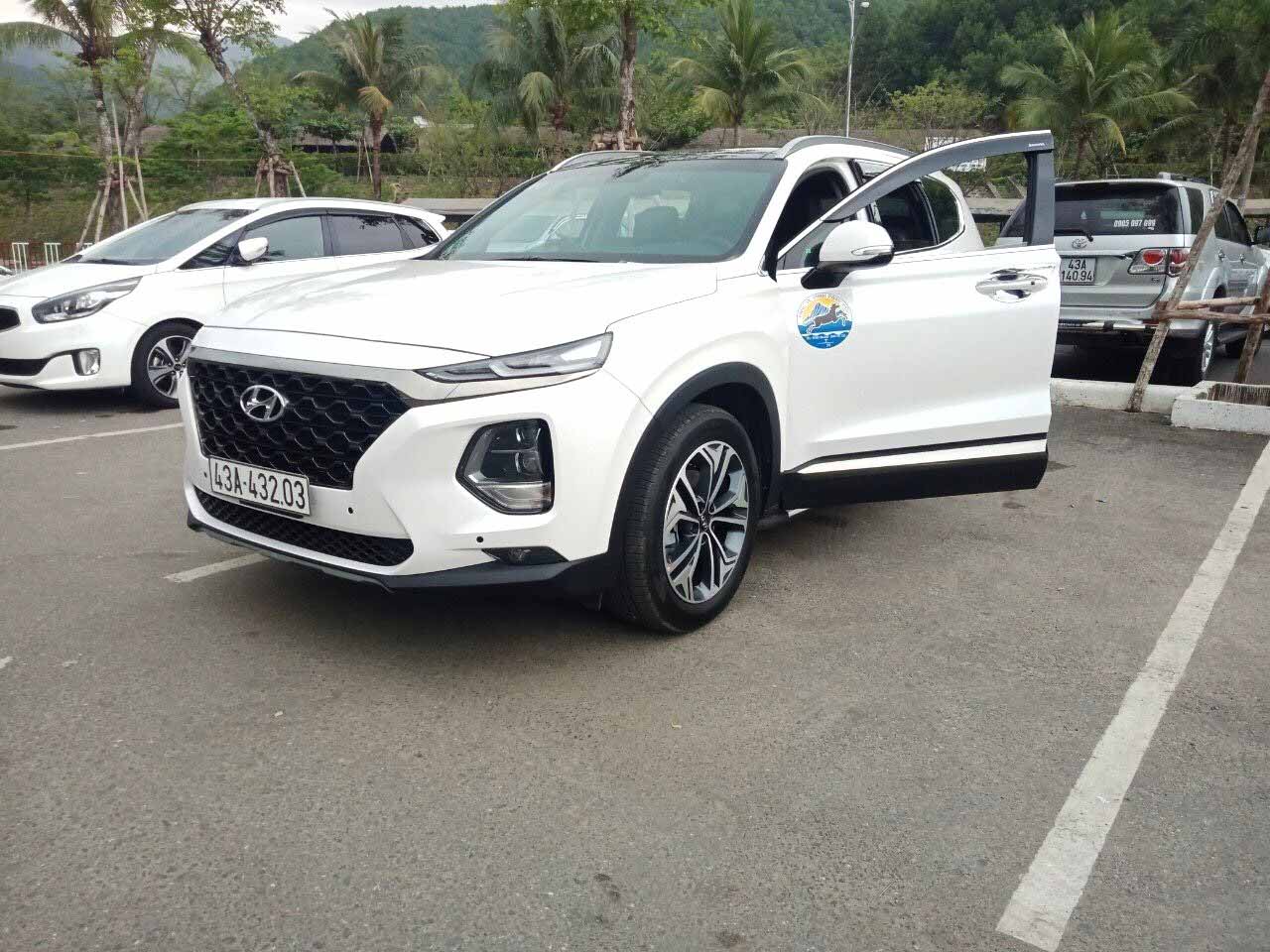 Phan Văn chỉ sử dụng xe đời mới để phục vụ khách hàng