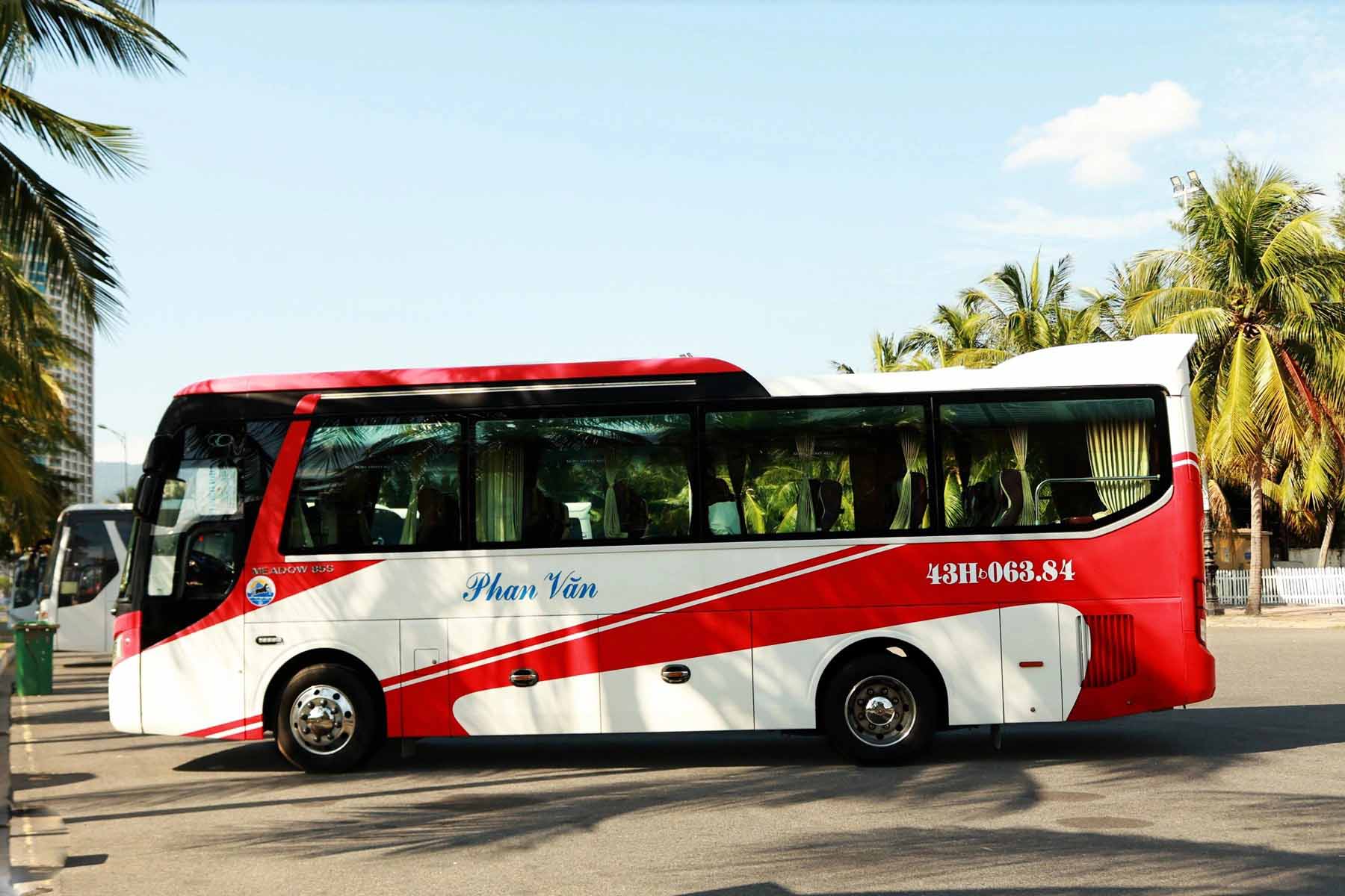Xe 35 chỗ Phan Văn Travel