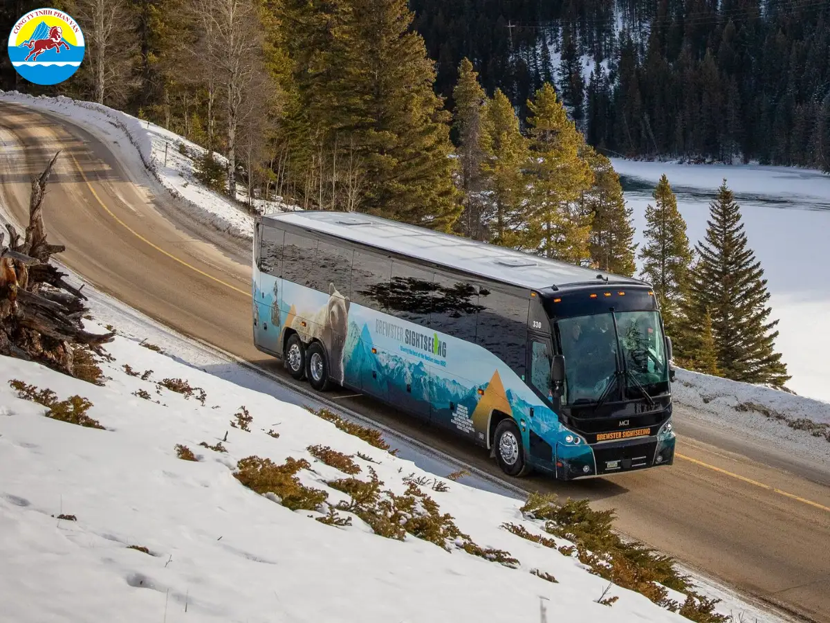 Xe buýt Brewster Express