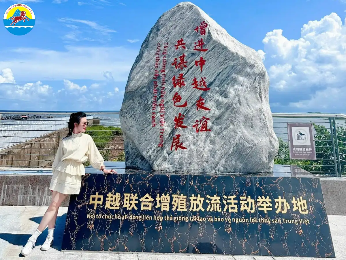 Tour Đông Hưng Trung Quốc trọn gói cùng Phan Văn Travel