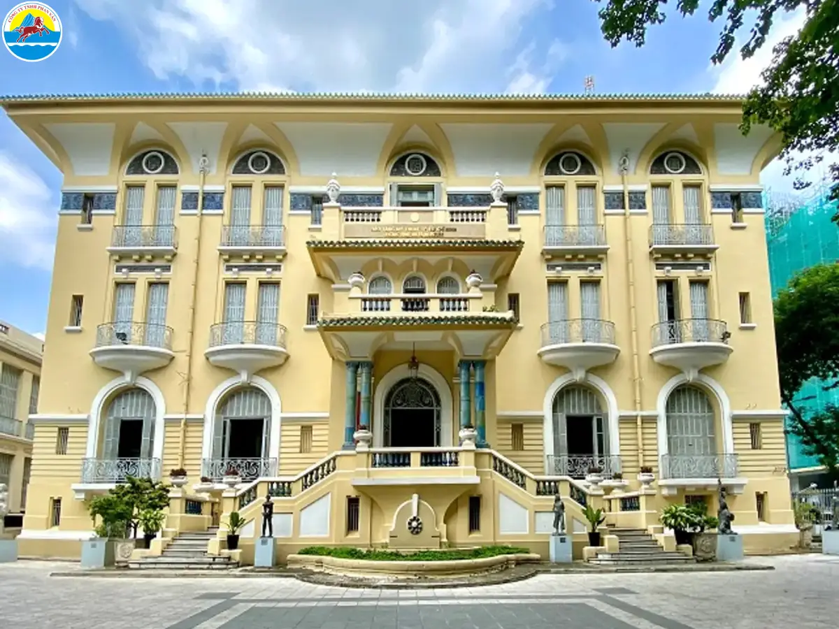 du lịch quận 1 sài gòn​