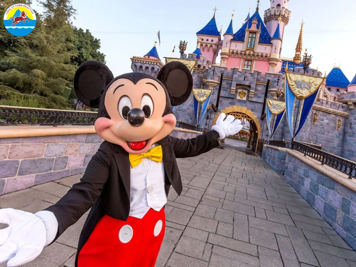 Disneyland Thượng Hải – trải nghiệm kỳ diệu với lâu đài lớn và khu Cướp biển Caribe