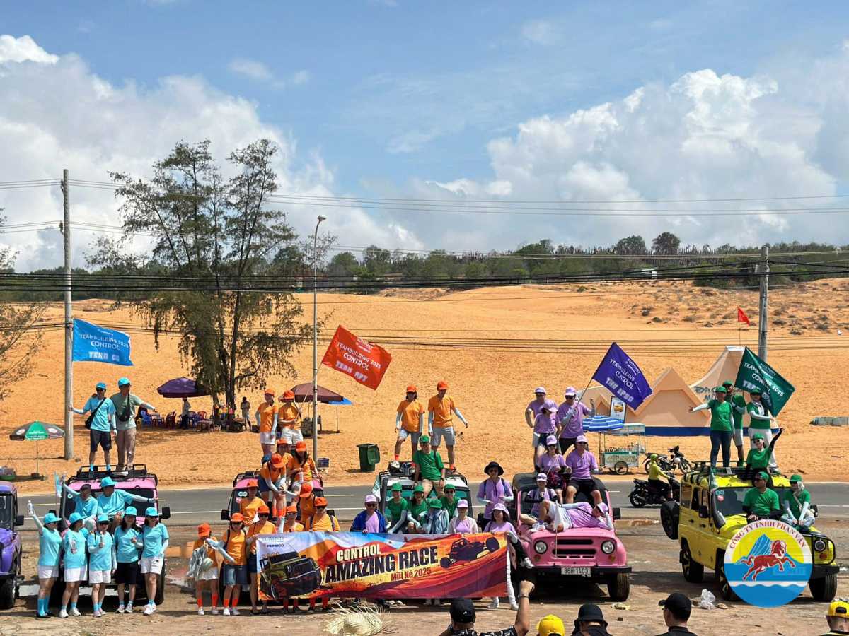 Đồi Cát Trắng Phan Thiết team building
