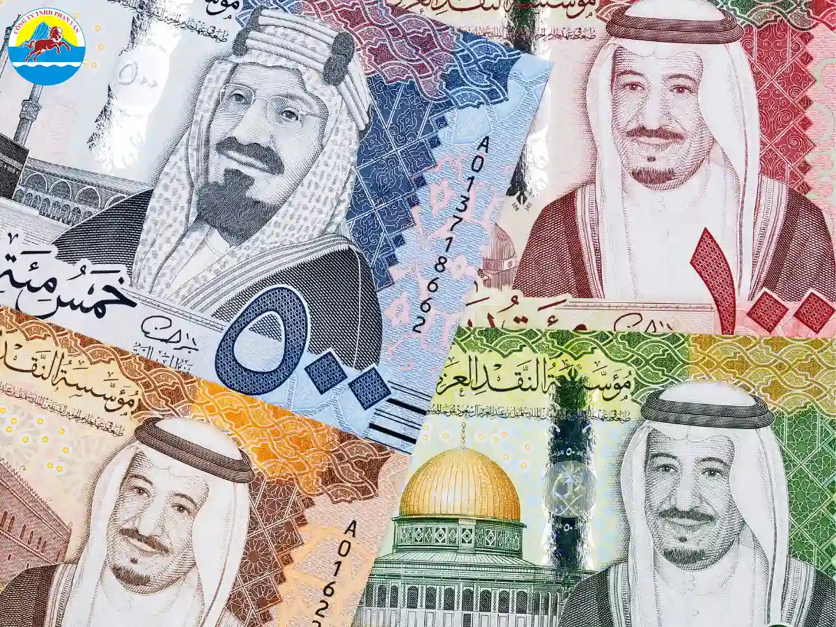 Đồng Saudi Riyal (SAR) là đơn vị tiền chính thức của Ả Rập Xê Út