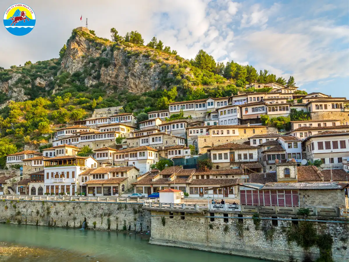 Albania nằm ở Đông Nam châu Âu