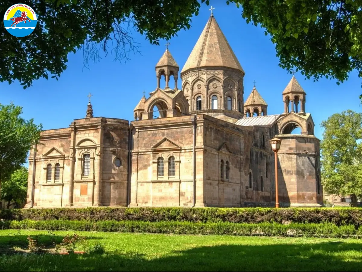 Nhà thờ Etchmiadzin
