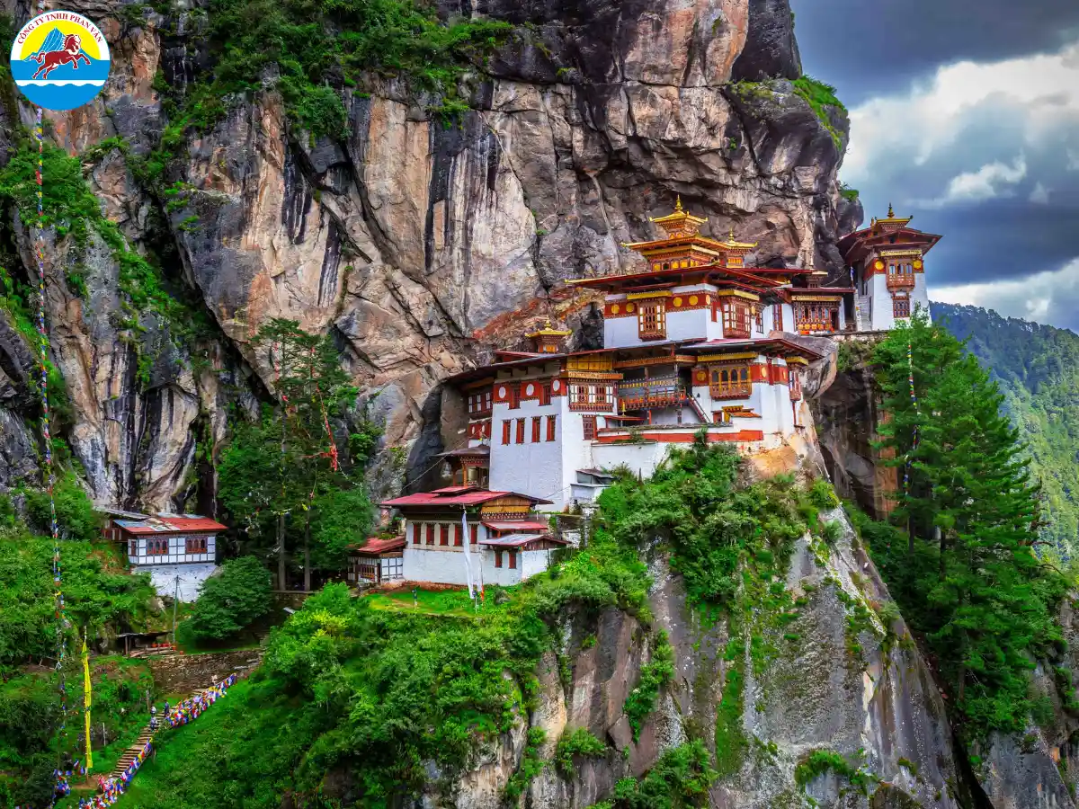 Mùa đẹp nhất trong năm với bầu trời trong xanh và tầm nhìn rộng cho cảnh núi hùng vĩ