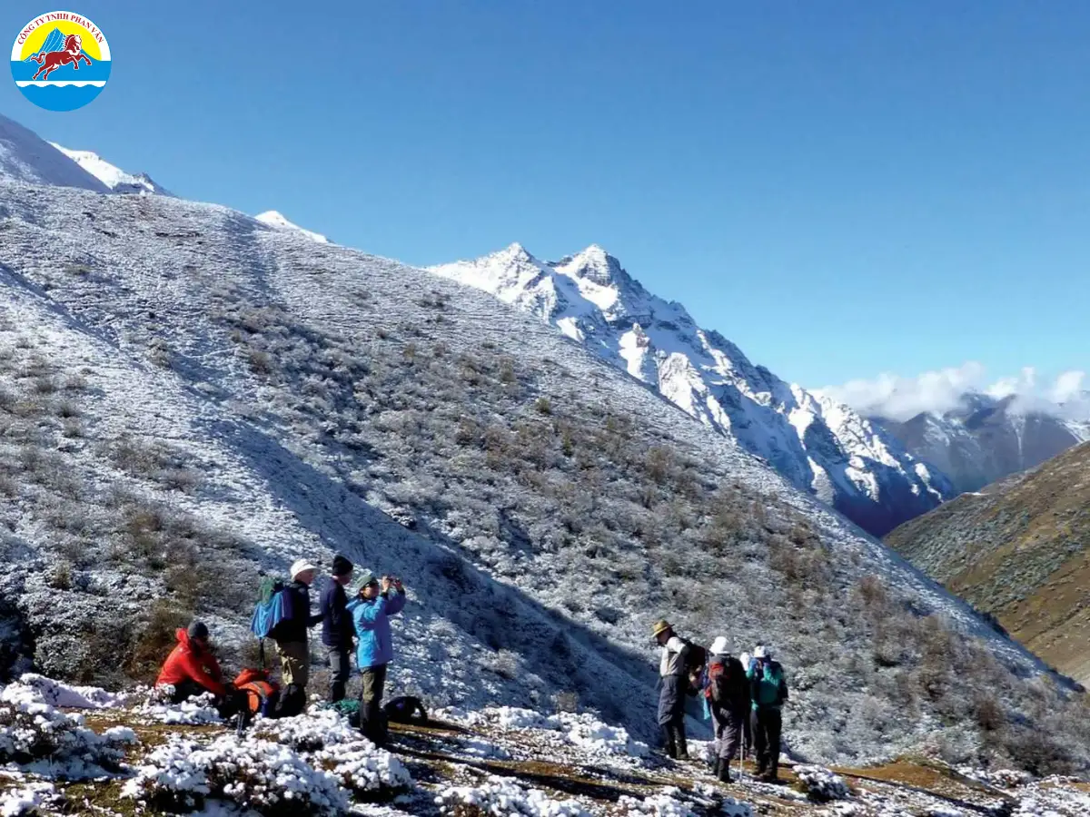 Trekking và chụp ảnh là hai hoạt động chính thu hút du khách đến Bhutan
