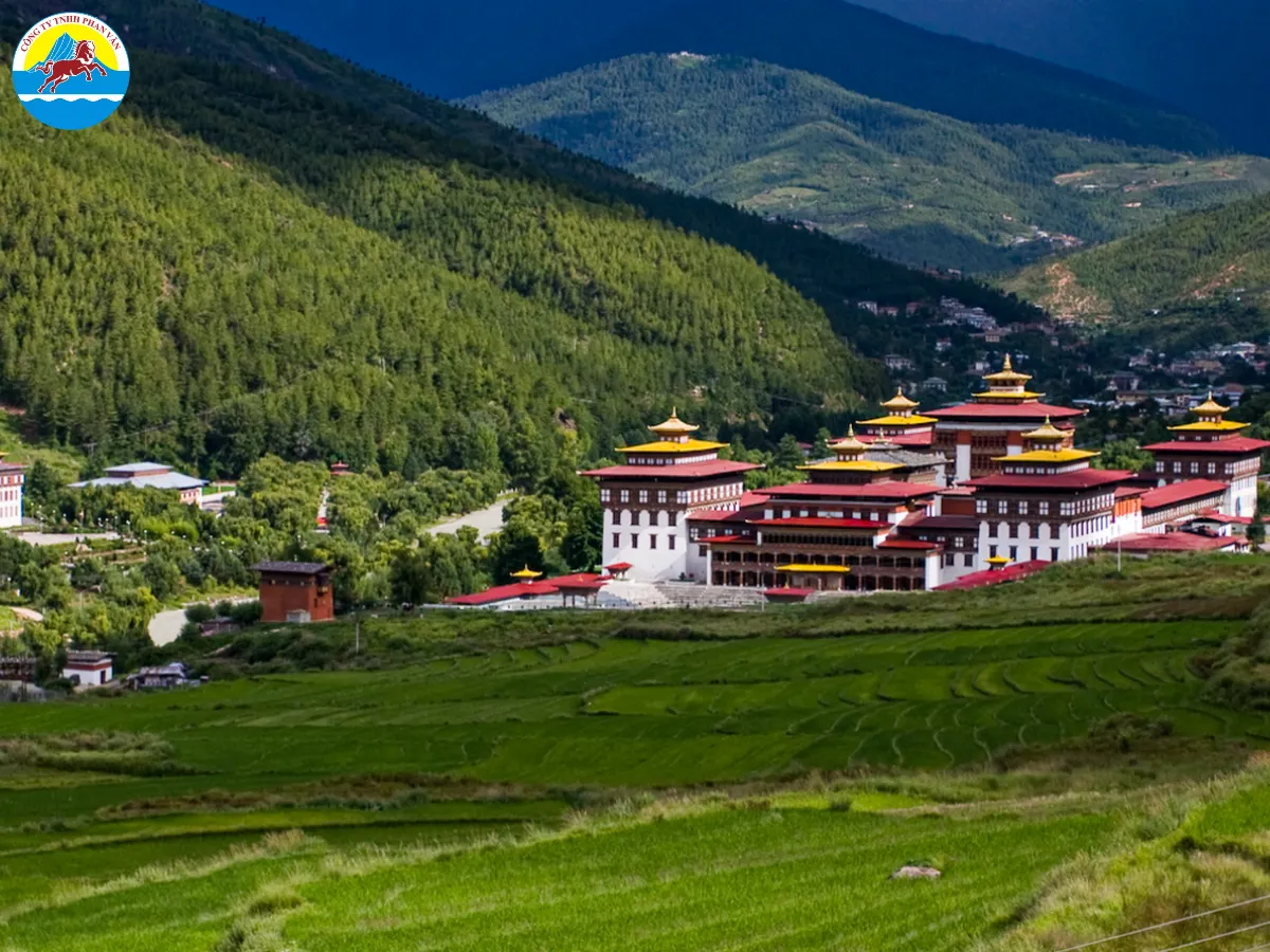 Khí hậu Bhutan chênh lệch đáng kể theo độ cao từ bắc xuống nam