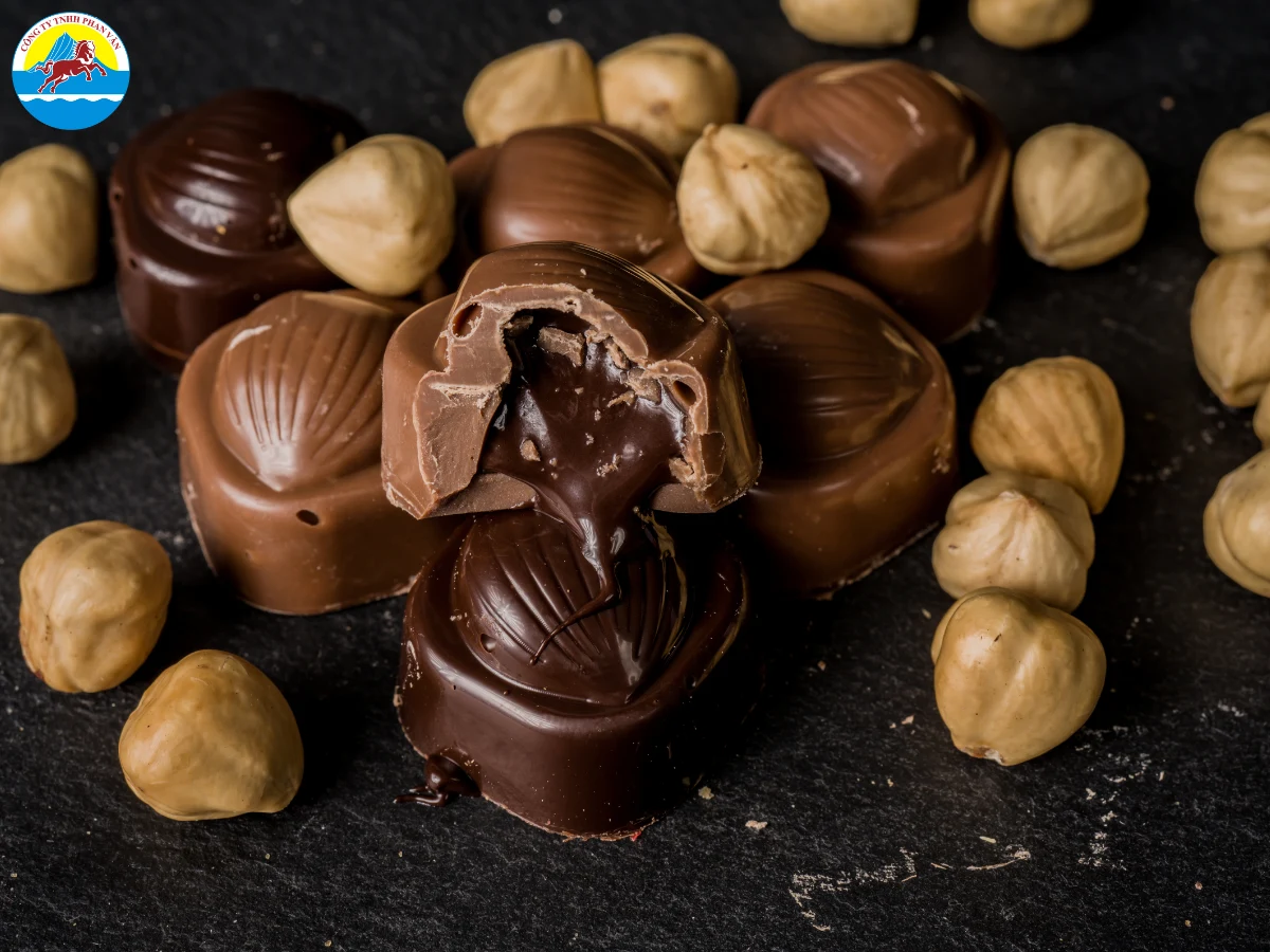 Trong khi Thụy Sĩ nổi tiếng với socola sữa, Bỉ tập trung vào Praline (nhân mềm)