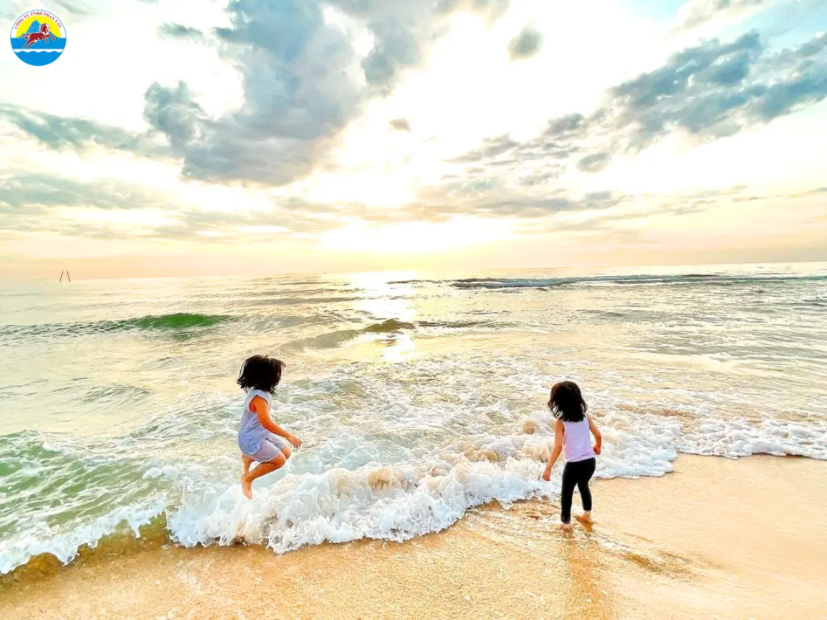 du lịch biển quảng bình​