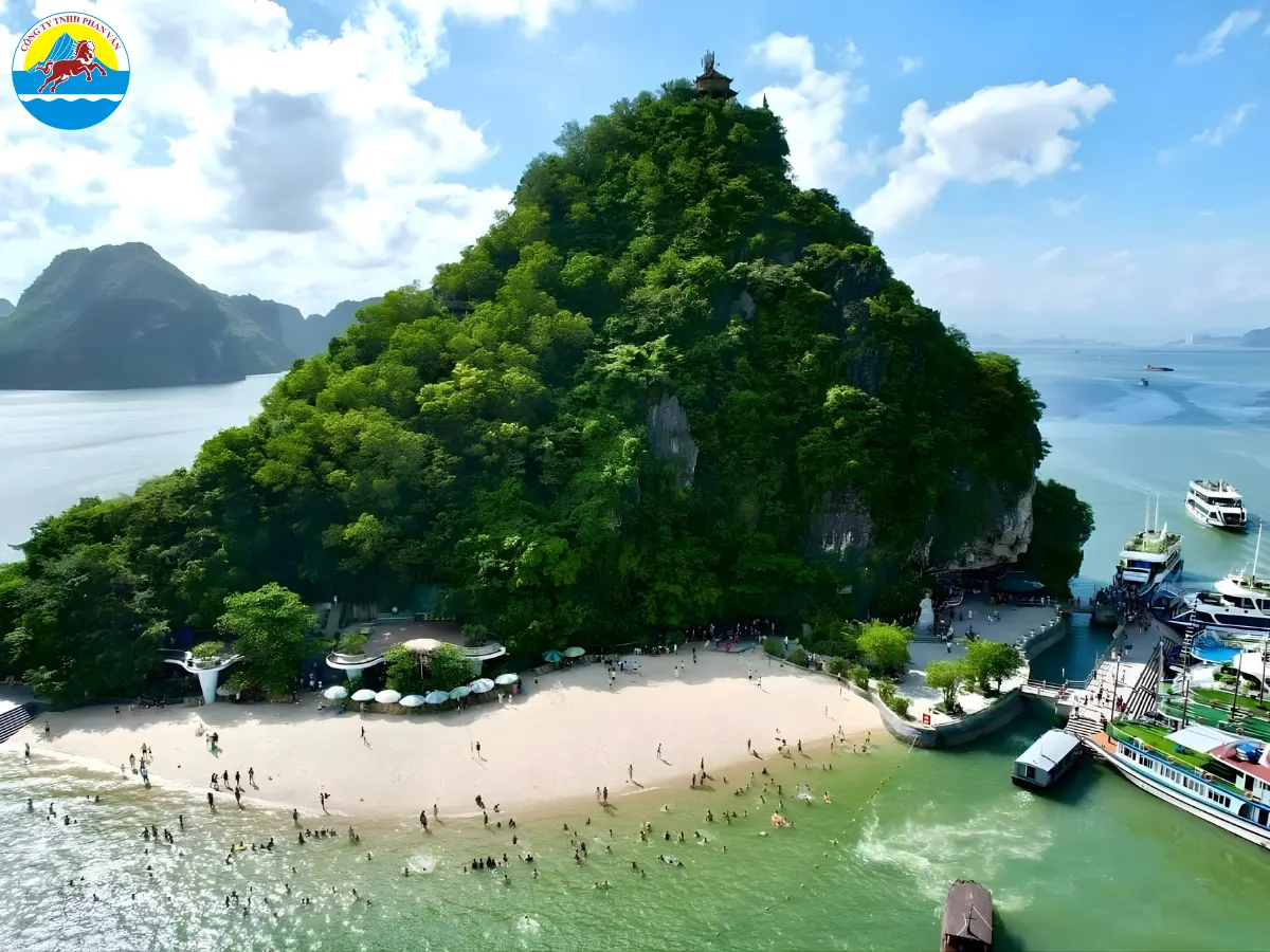 Bãi biển Ti Tốp
