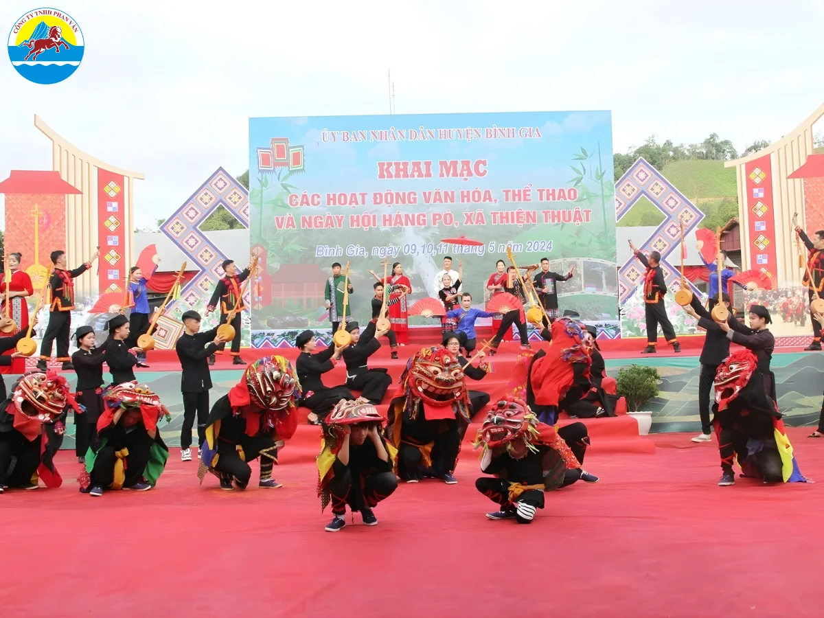 Trung tâm lễ hội Háng Pò