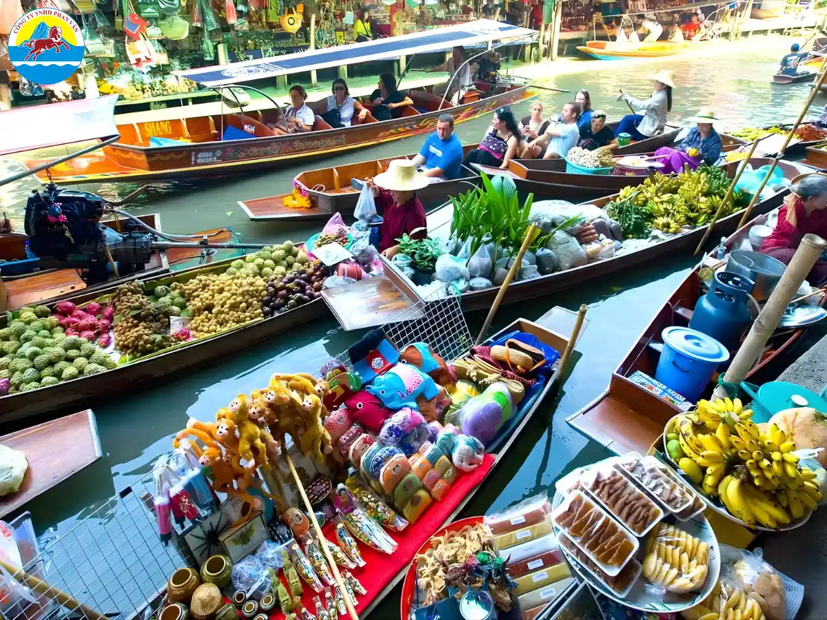 Chợ nổi Cái Bè