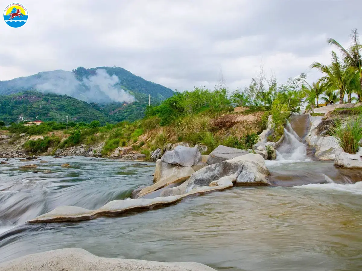 du lịch cam lâm khánh hòa​