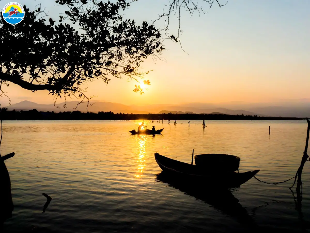du lịch cam lâm khánh hòa​