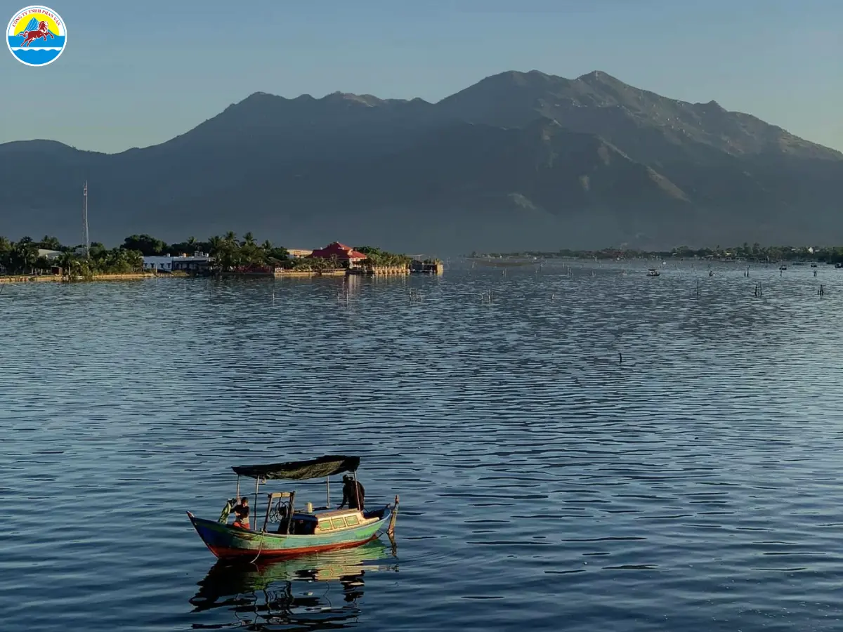 du lịch cam ranh 3 ngày 2 đêm​