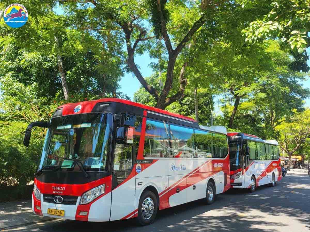 Phan Văn Travel cung cấp dải sản phẩm xe đa dạng từ 4 đến 45 chỗ