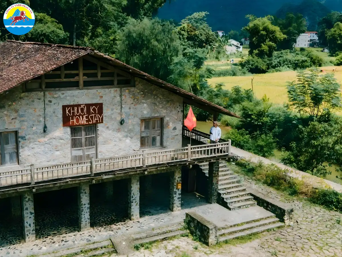 Ngủ đêm tại homestay nhà sàn