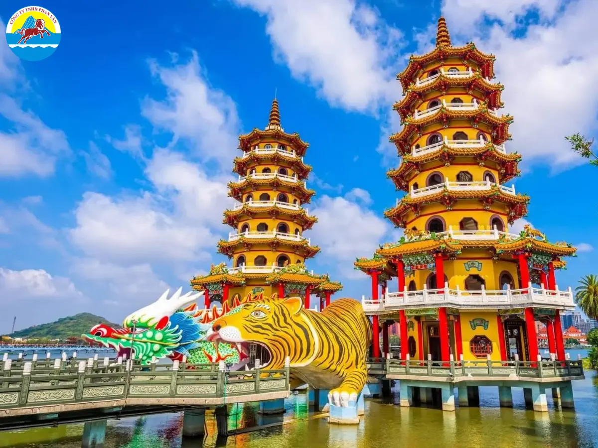 Phan Văn Travel cung cấp tour chuyên nghiệp