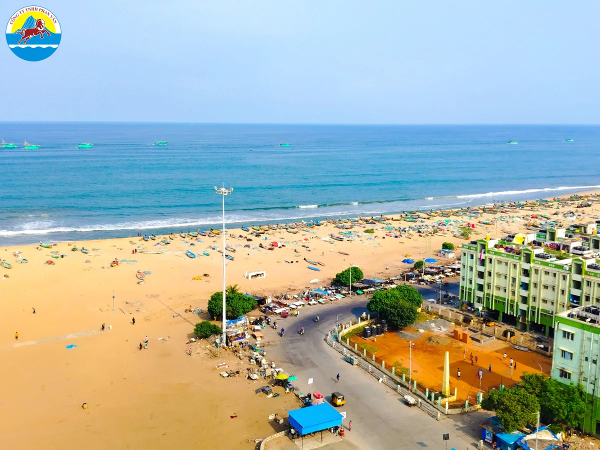 Bãi biển Marina