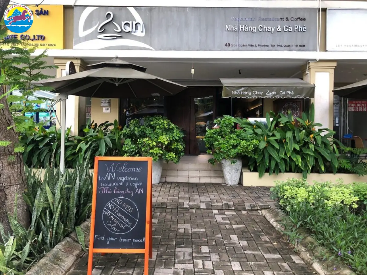 TP.HCM có sự đa dạng lớn về các nhà hàng chay từ cao cấp đến bình dân