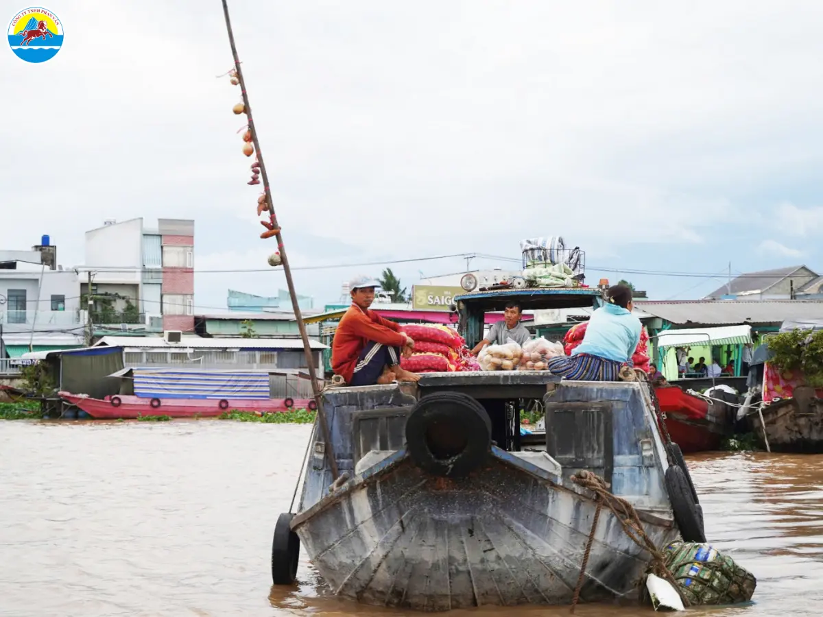 du lịch chợ nổi cái bè tiền giang​