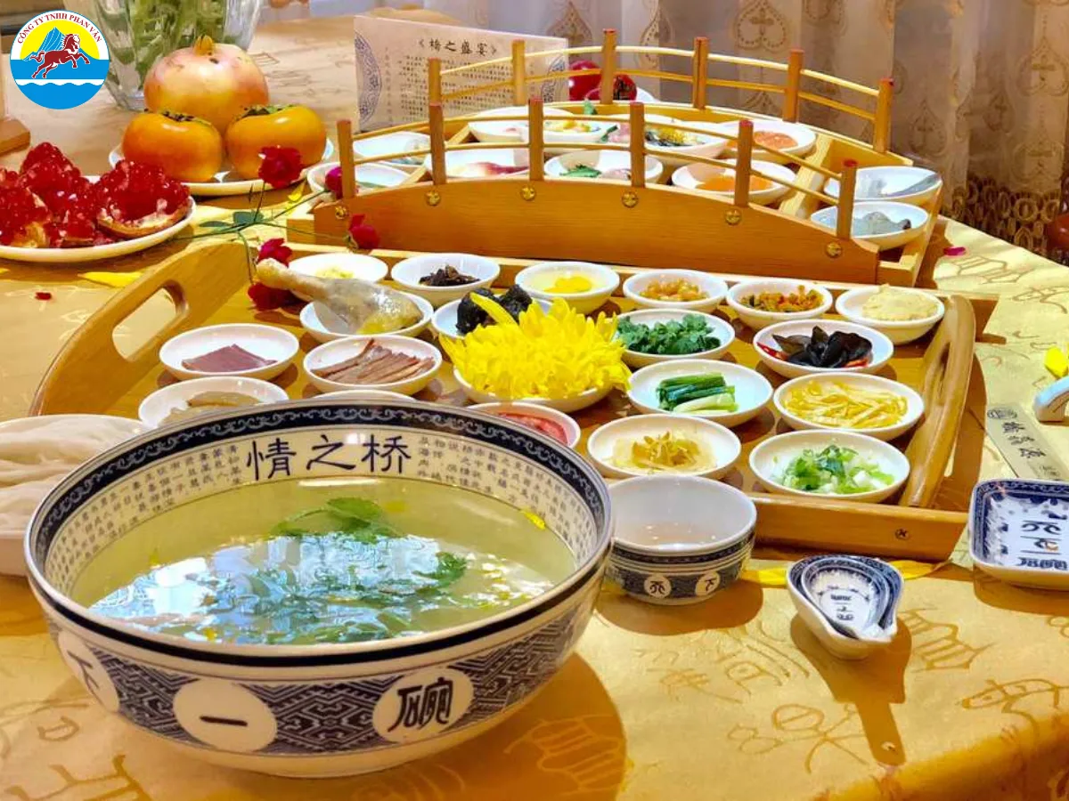 Bún qua cầu Côn Minh