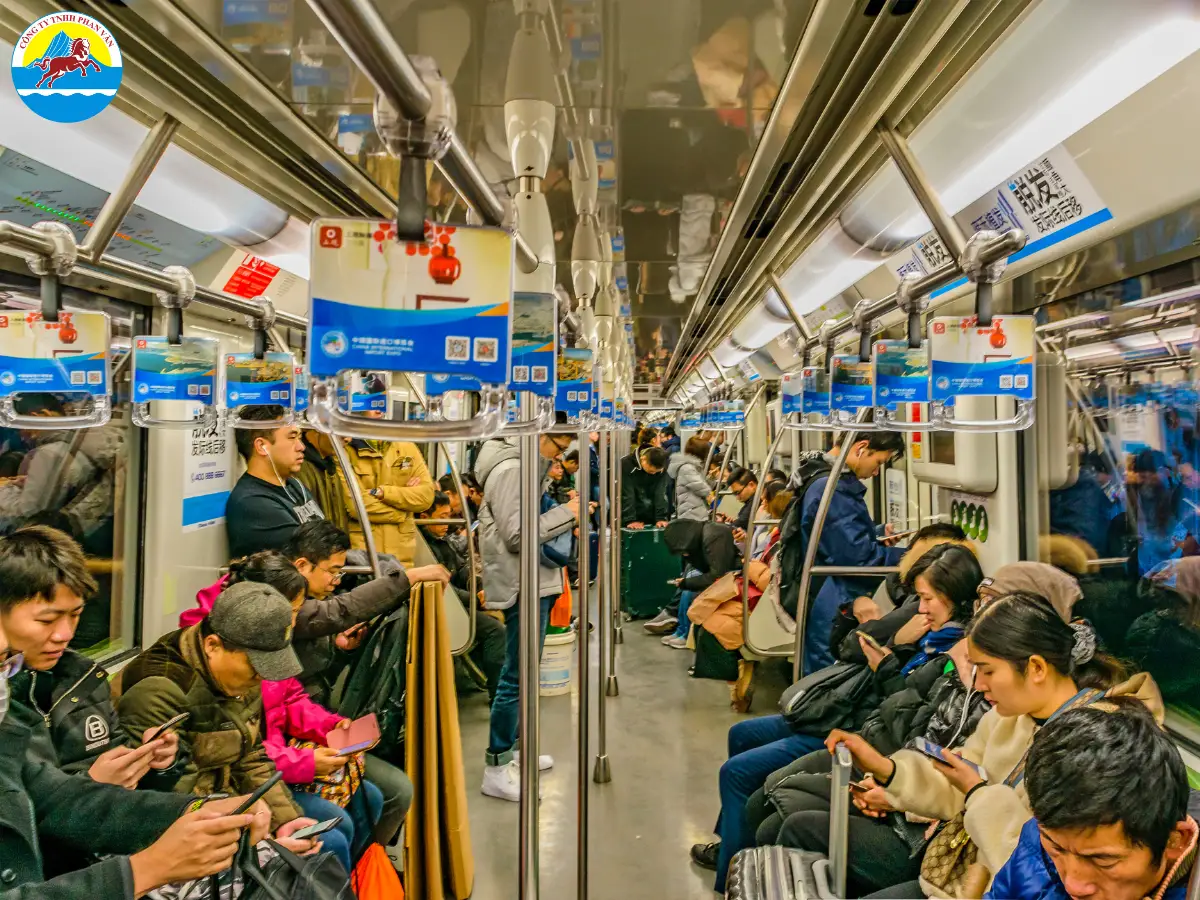 Bạn có thể đi tàu điện ngầm đến trung tâm Côn Minh