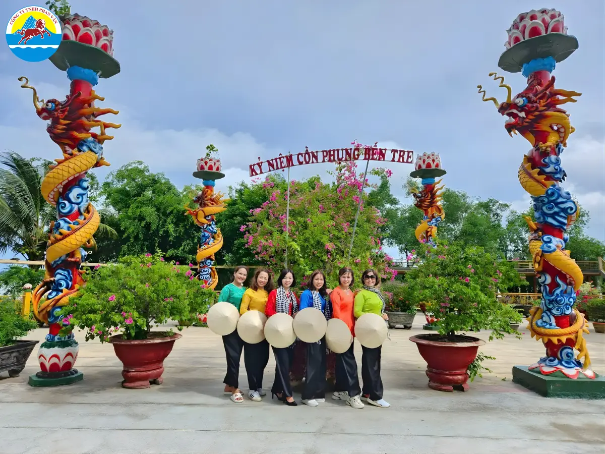 Mức giá tham quan tại Cồn Phụng có thể thay đổi nhẹ vào dịp lễ Tết