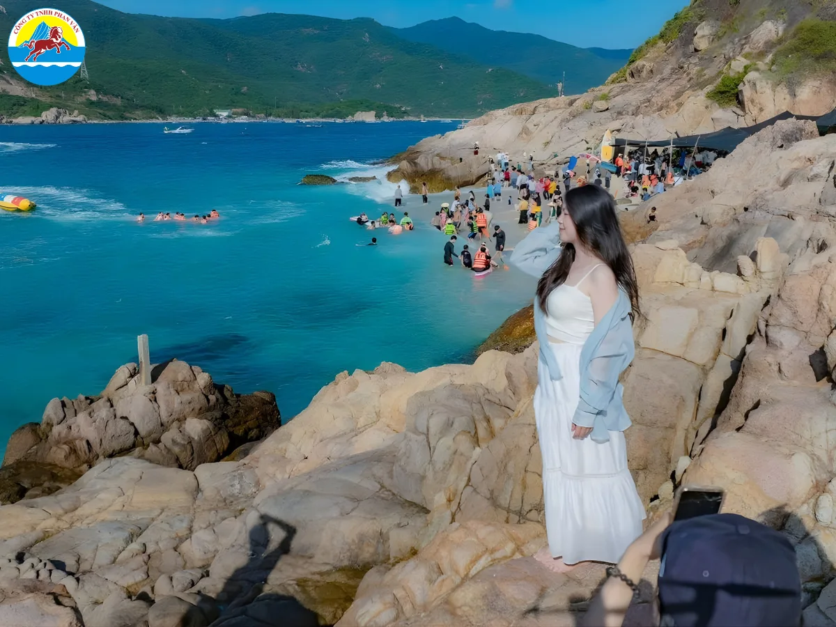 du lịch Đảo Bình Hưng