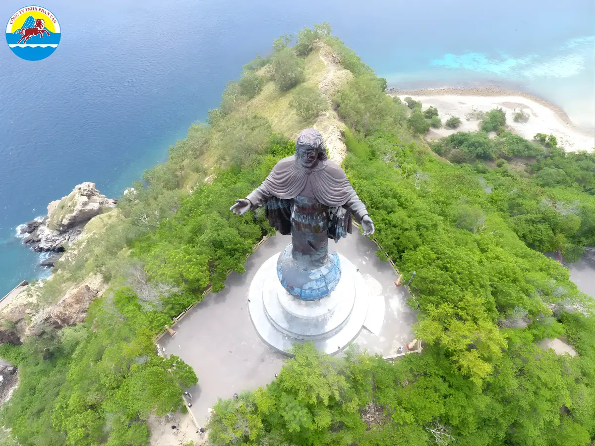 Tượng Chúa Kitô (Cristo Rei of Dili)