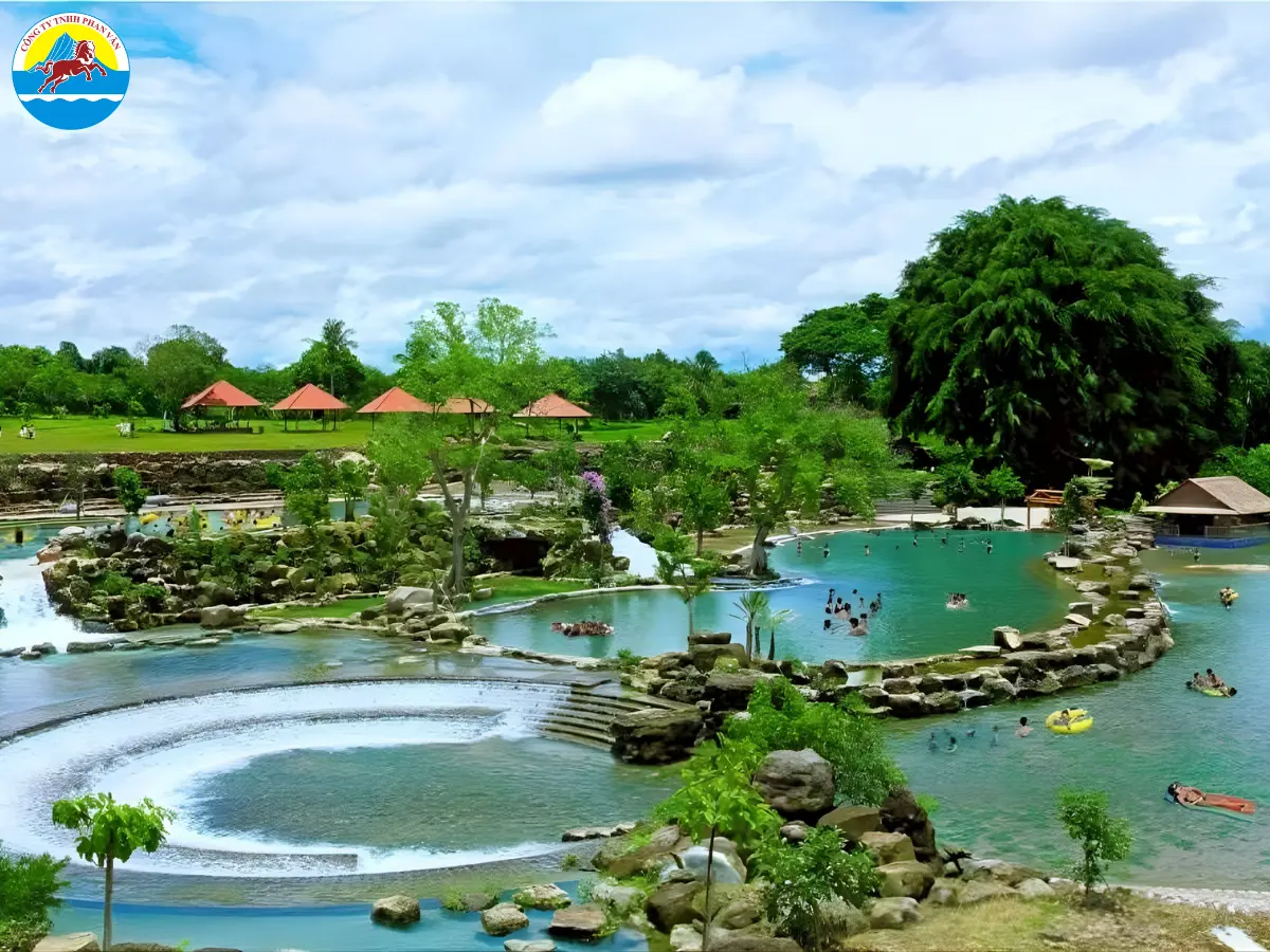 Hồ Thác Mơ