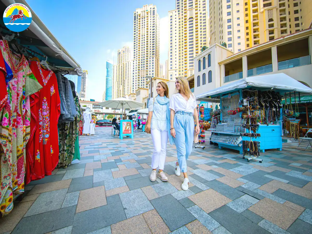 Phan Văn Travel tổ chức tour theo tiêu chuẩn cao cấp, chú trọng sự an toàn, đúng lịch trình