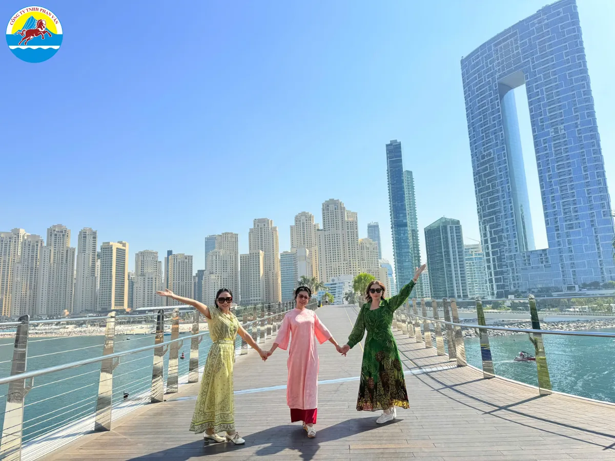 Phan Văn Travel giúp du khách yên tâm tận hưởng hành trình