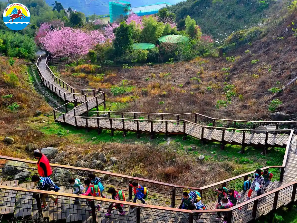 Khí hậu Gia Nghĩa thuộc vùng cận nhiệt đới, ấm áp quanh năm
