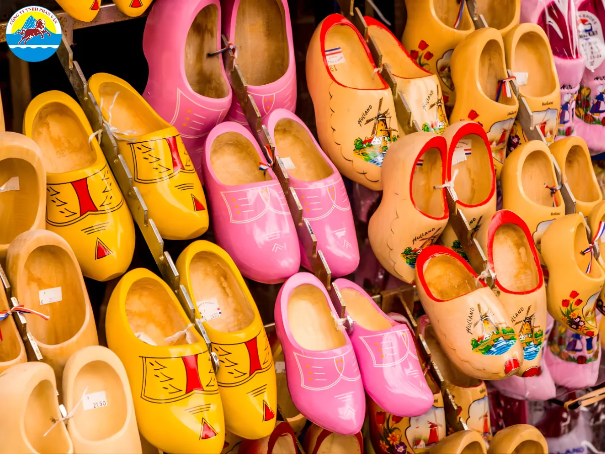 Klompen từng là người bạn đồng hành của nông dân Hà Lan qua bao thế hệ