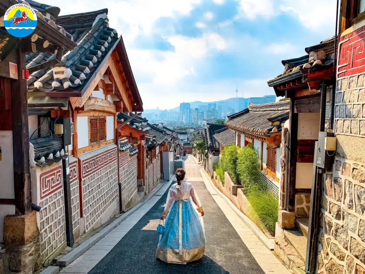 Dạo bước làng Bukchon Hanok, chụp ảnh hanbok