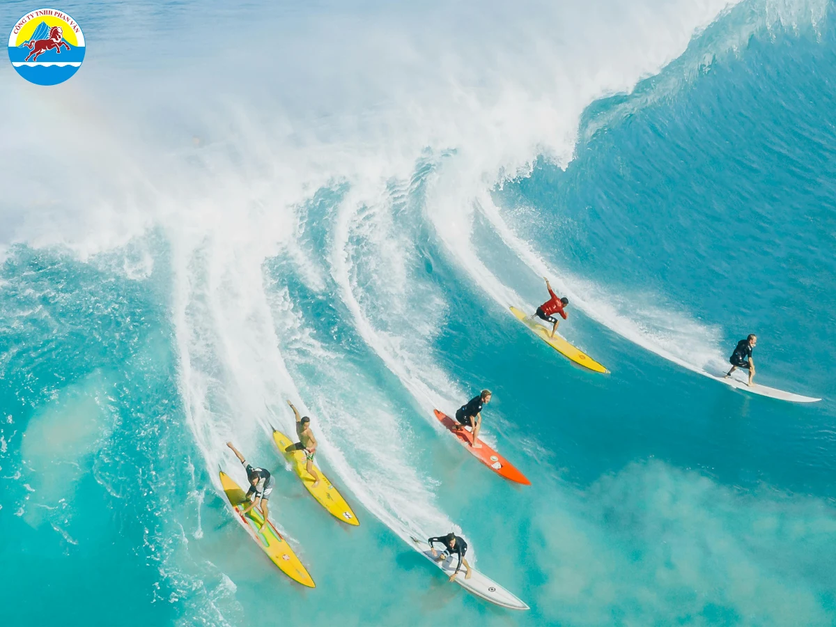 Mùa của những tay lướt sóng hạng nặng