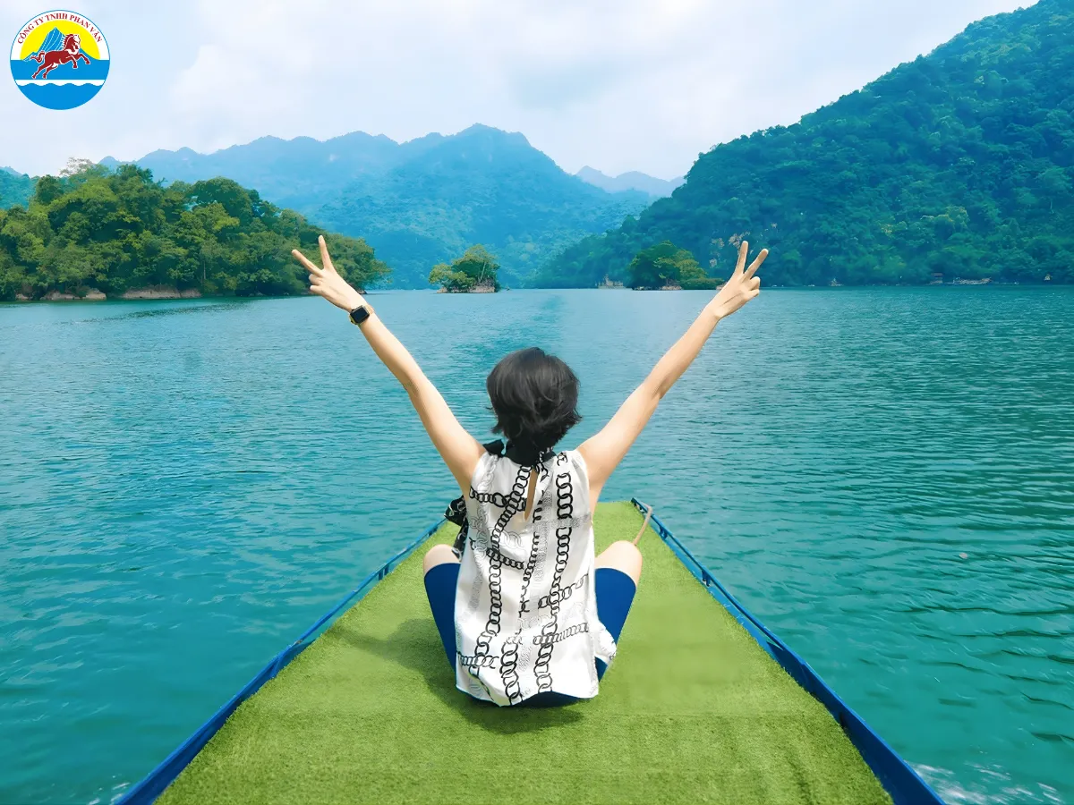 Mang quần áo gọn nhẹ, dễ thấm mồ hôi