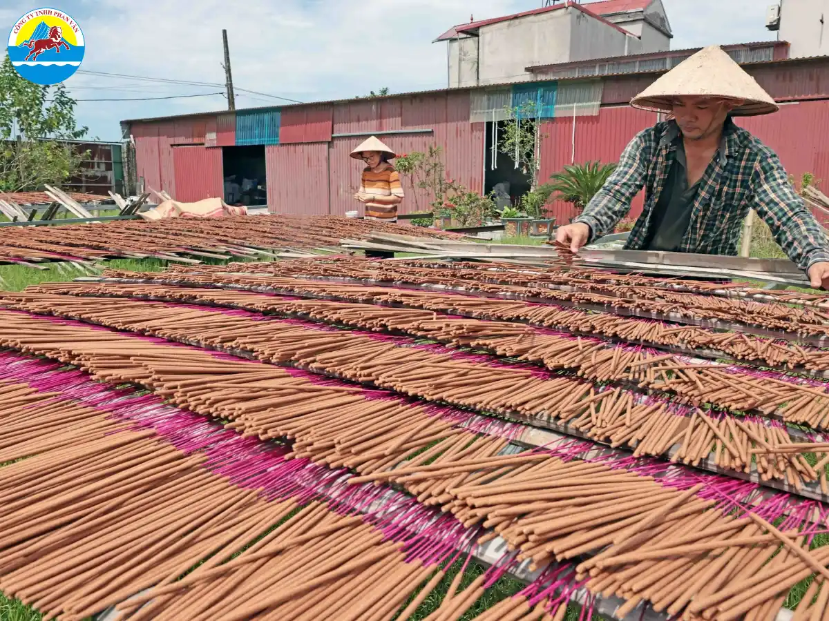 Trải nghiệm nghề làm hương