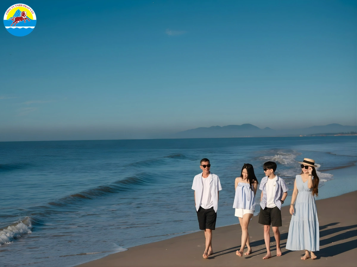 Bãi biển Hồ Tràm