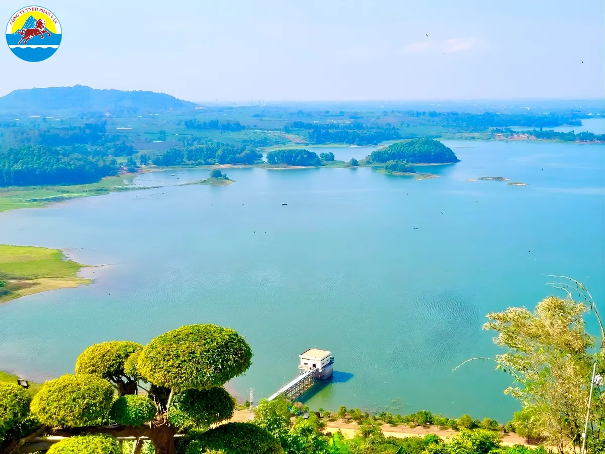 du lịch hồ trị an