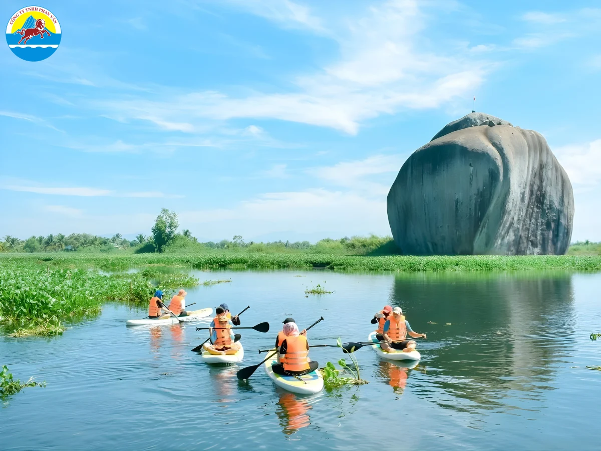 du lịch hồ trị an​