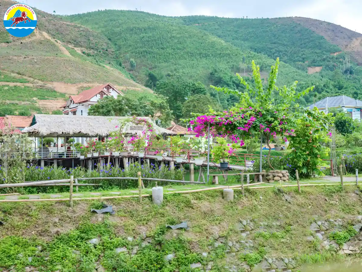 du lịch Hoành Bồ