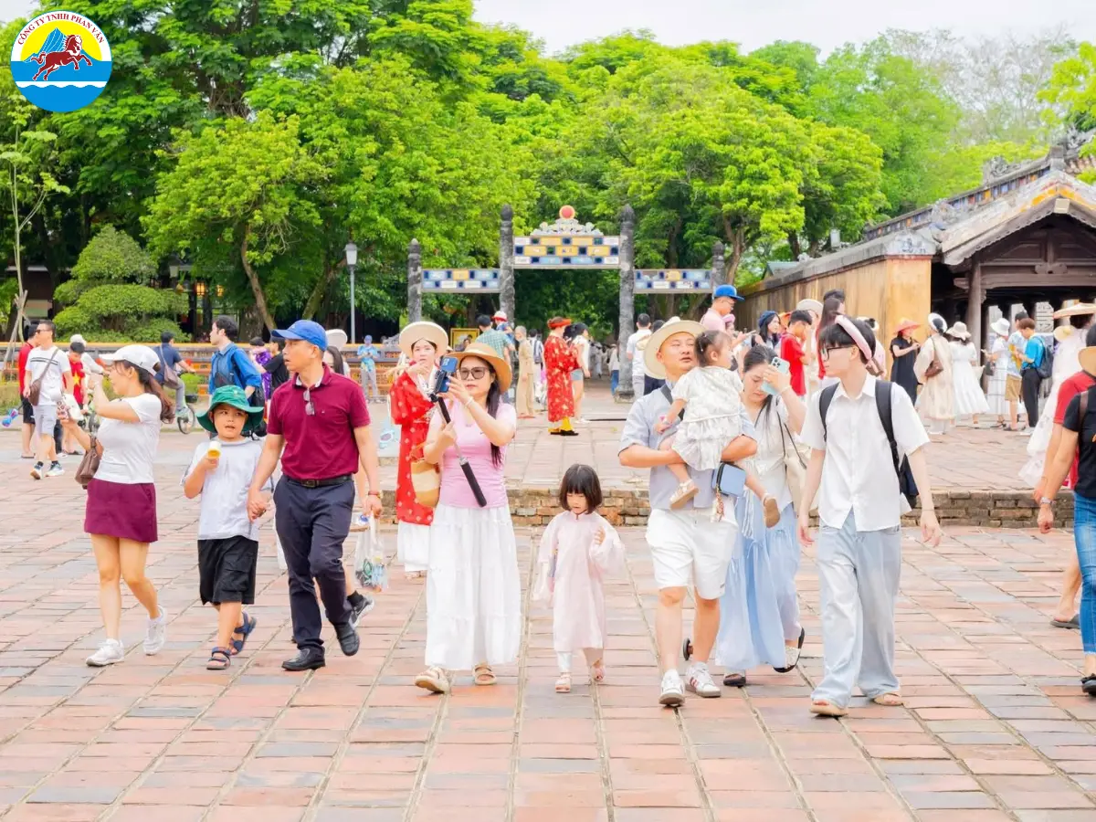 Tour Huế 2 ngày 1 đêm ghép đoàn phù hợp cho du khách lẻ