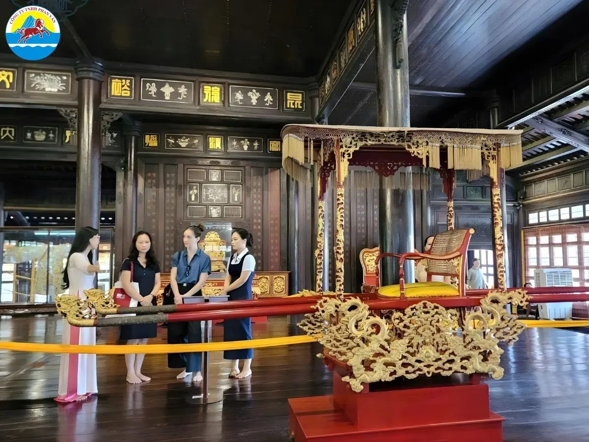 Bảo tàng Cổ vật Cung đình Huế