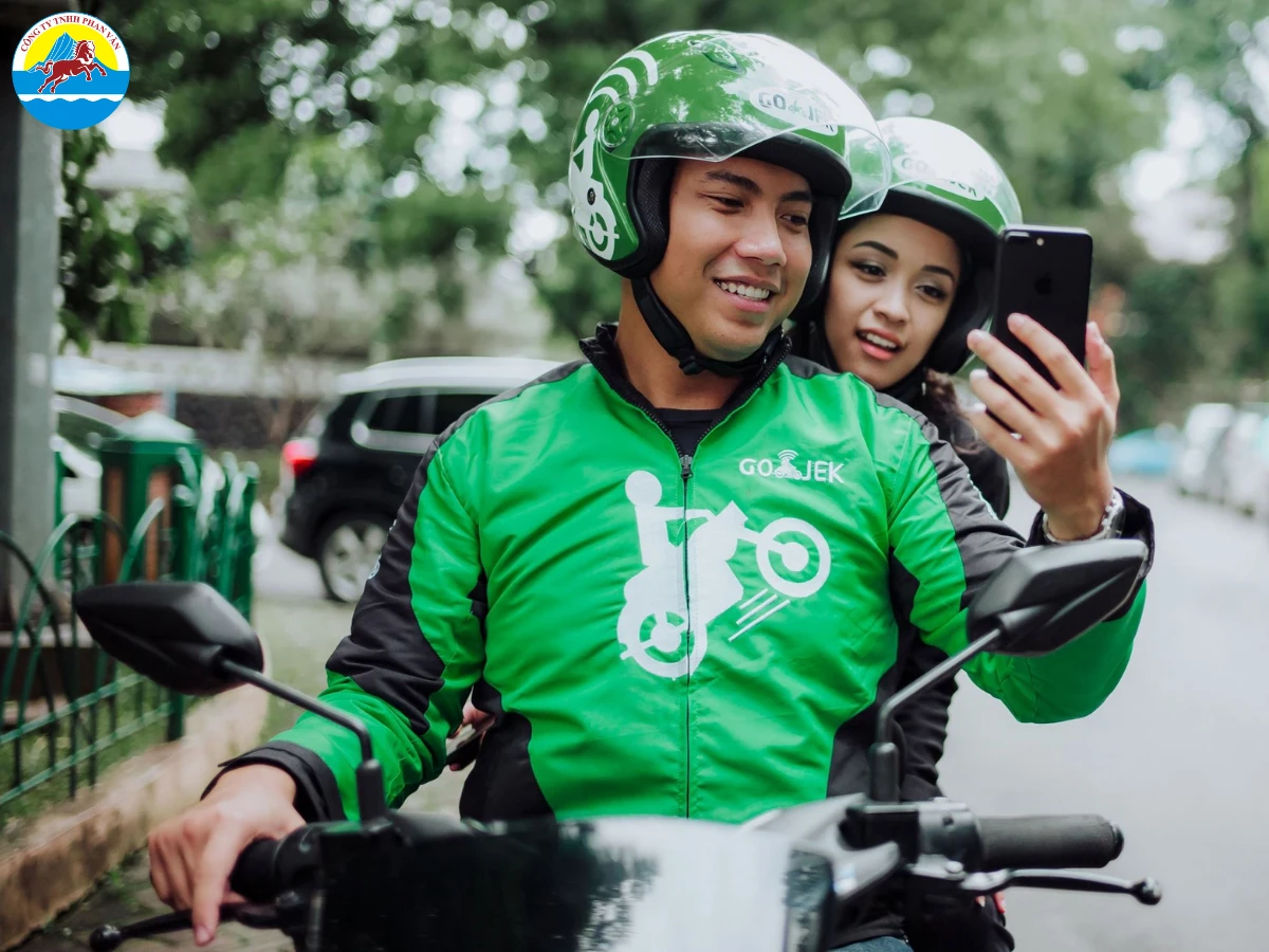Tải Gojek và Grab để gọi xe dễ dàng